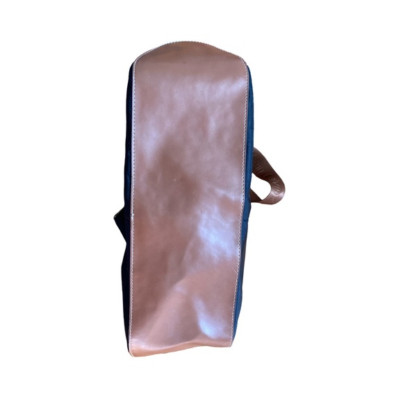 Calvin Klein Slouchy Shoulder Bag - Picture 5 of 8